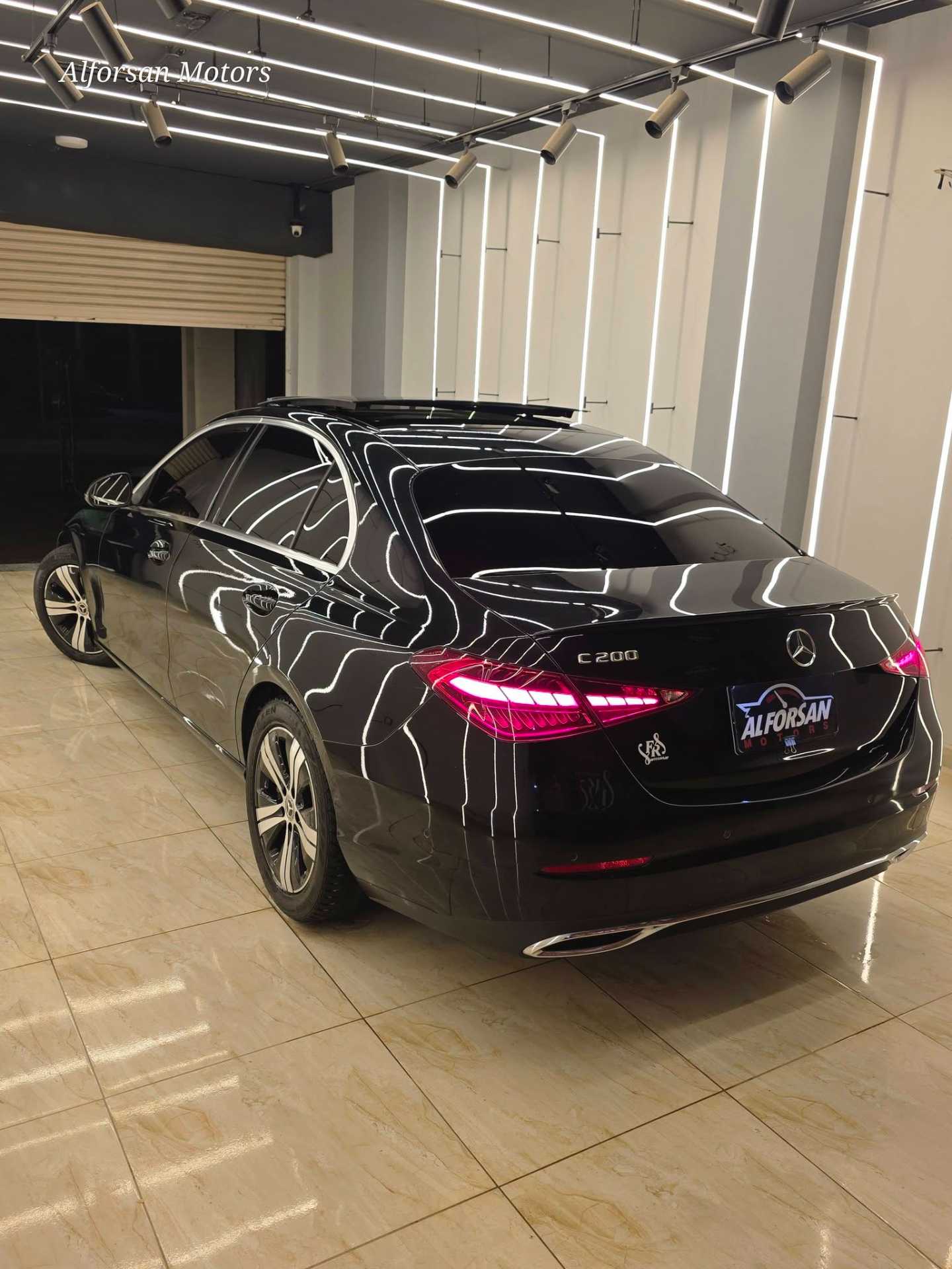 Mercedes Benz C200 2023