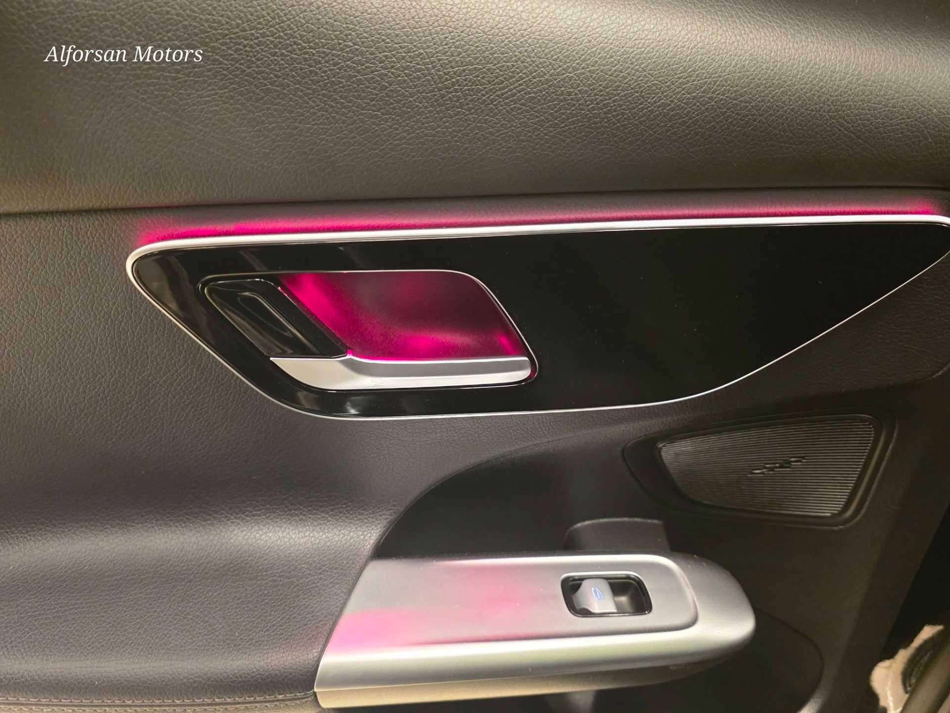 Mercedes Benz C200 2023