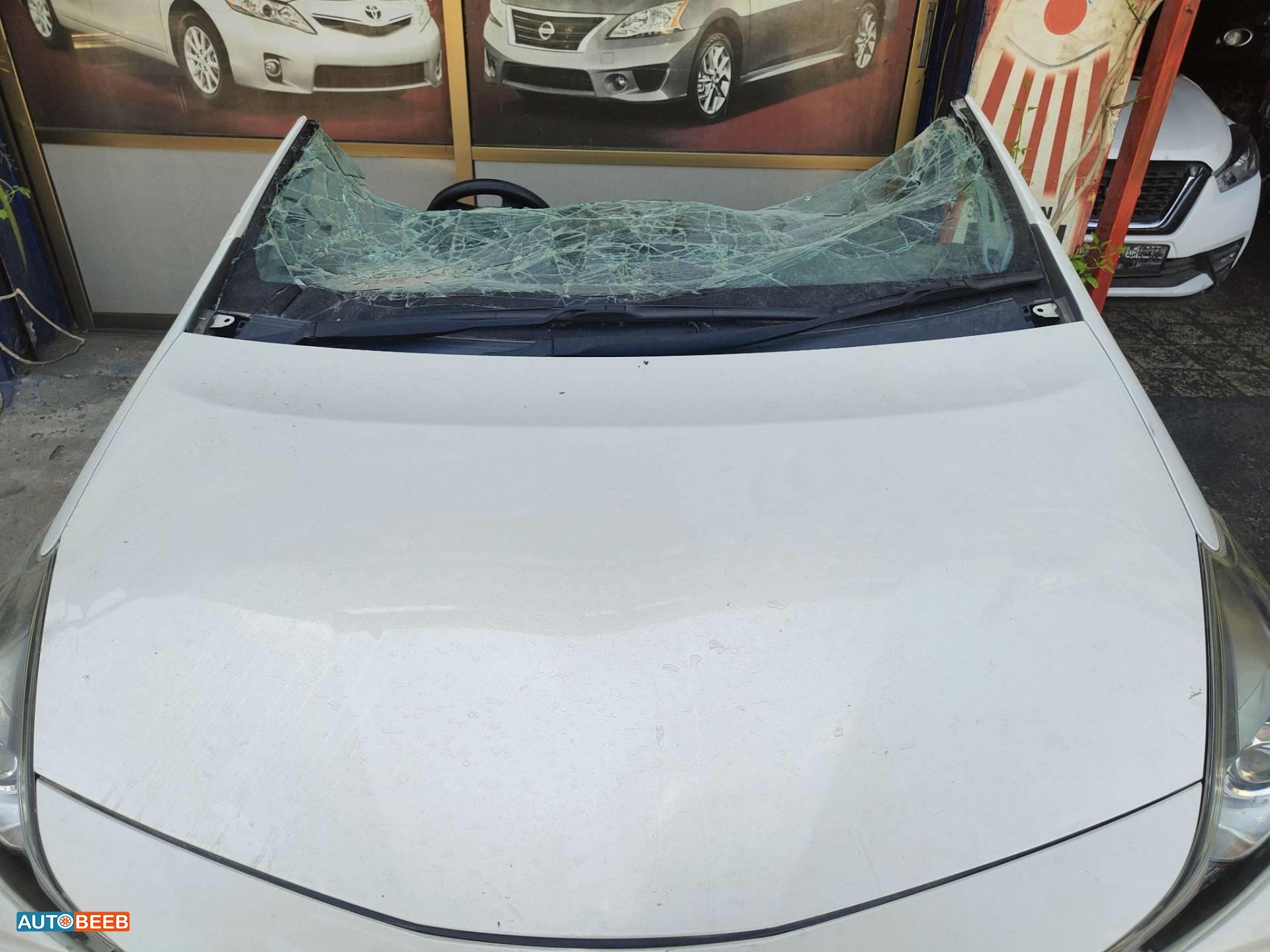 غطاء محرك تويوتا بريوس في 2018 2019