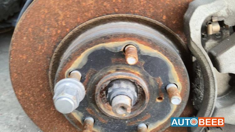 هب عجل امامي تويوتا بريوس في 2018 2019