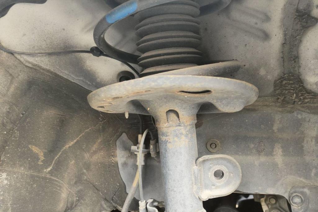  Shock Absorber Toyota Prius