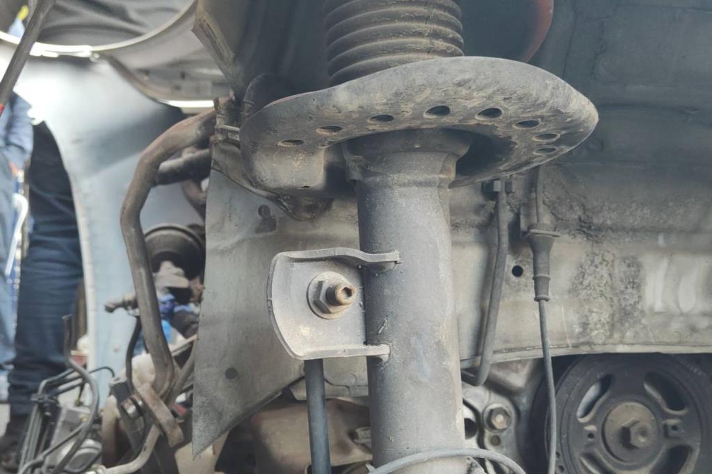 صنوبرص أمامي نيسان جوك تيربو 2014 2015 2016