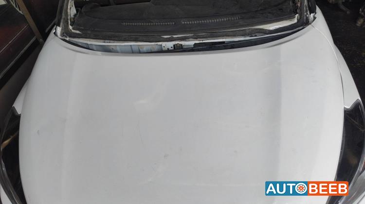 غطاء محرك نيسان كيكس 2021 2022