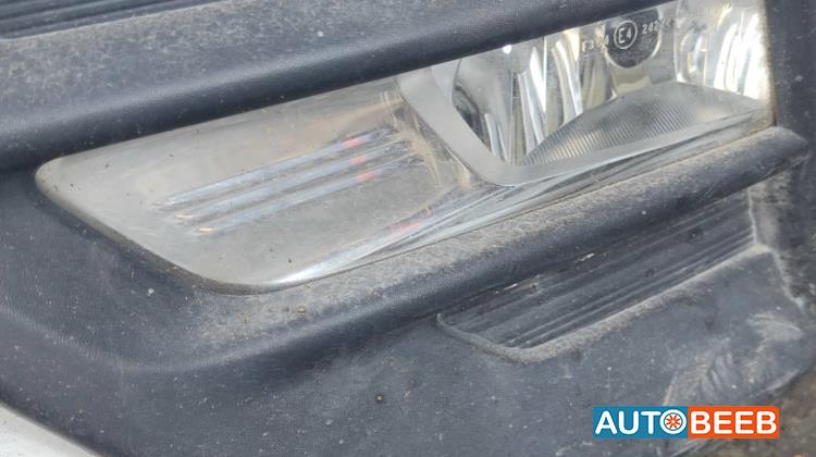 كشاف امامي شمال نيسان كيكس 2021 2022