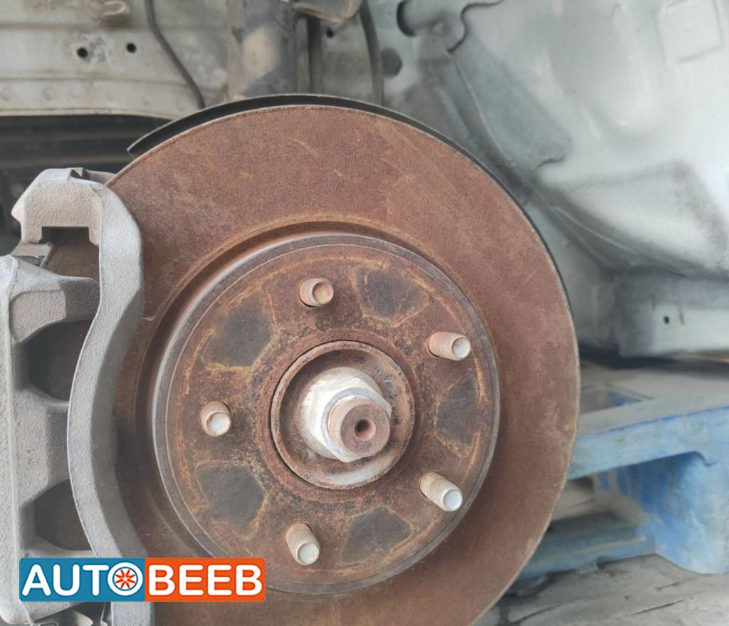 هب عجل امامي نيسان ليف 2014 2015