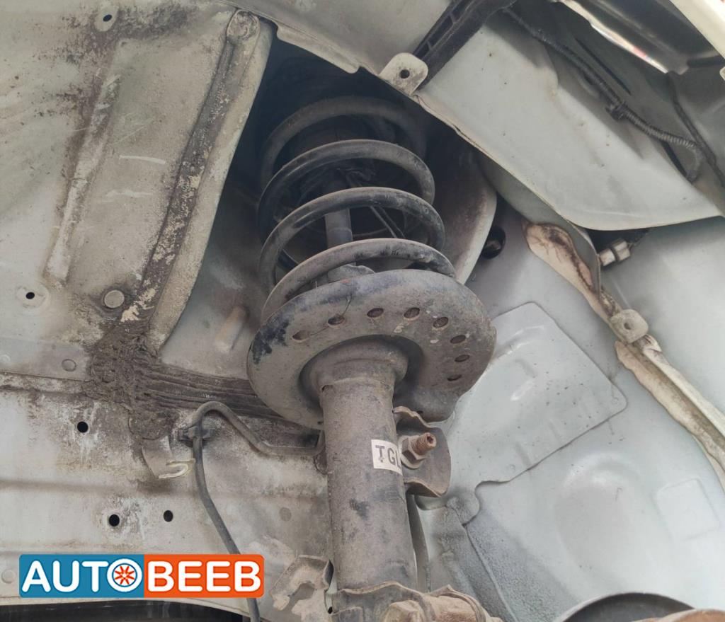  Shock Absorber Nissan Leaf