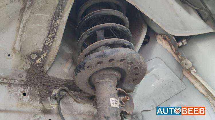  Shock Absorber Nissan Leaf