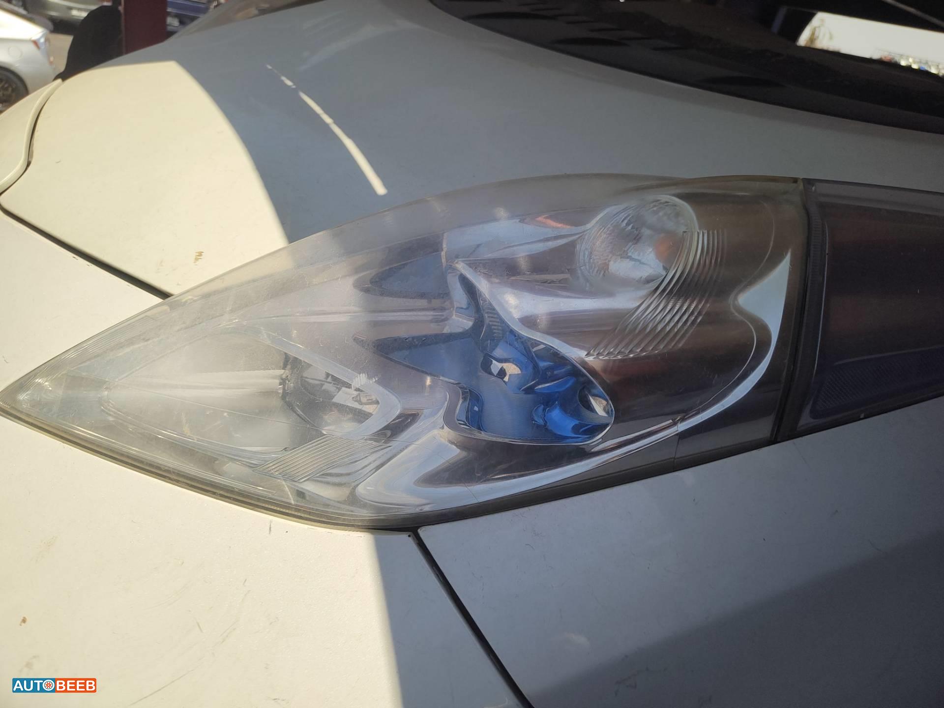 ضوء امامي شمال نيسان ليف 2014 2015