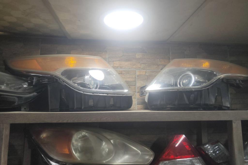 Lights Front light Ford Explorer