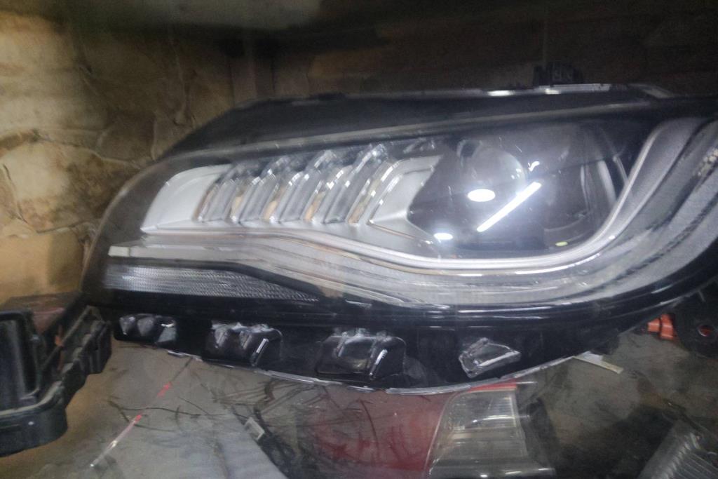 ضوء امامي يمين شمال لنكولن ام كي زد 2018 2019