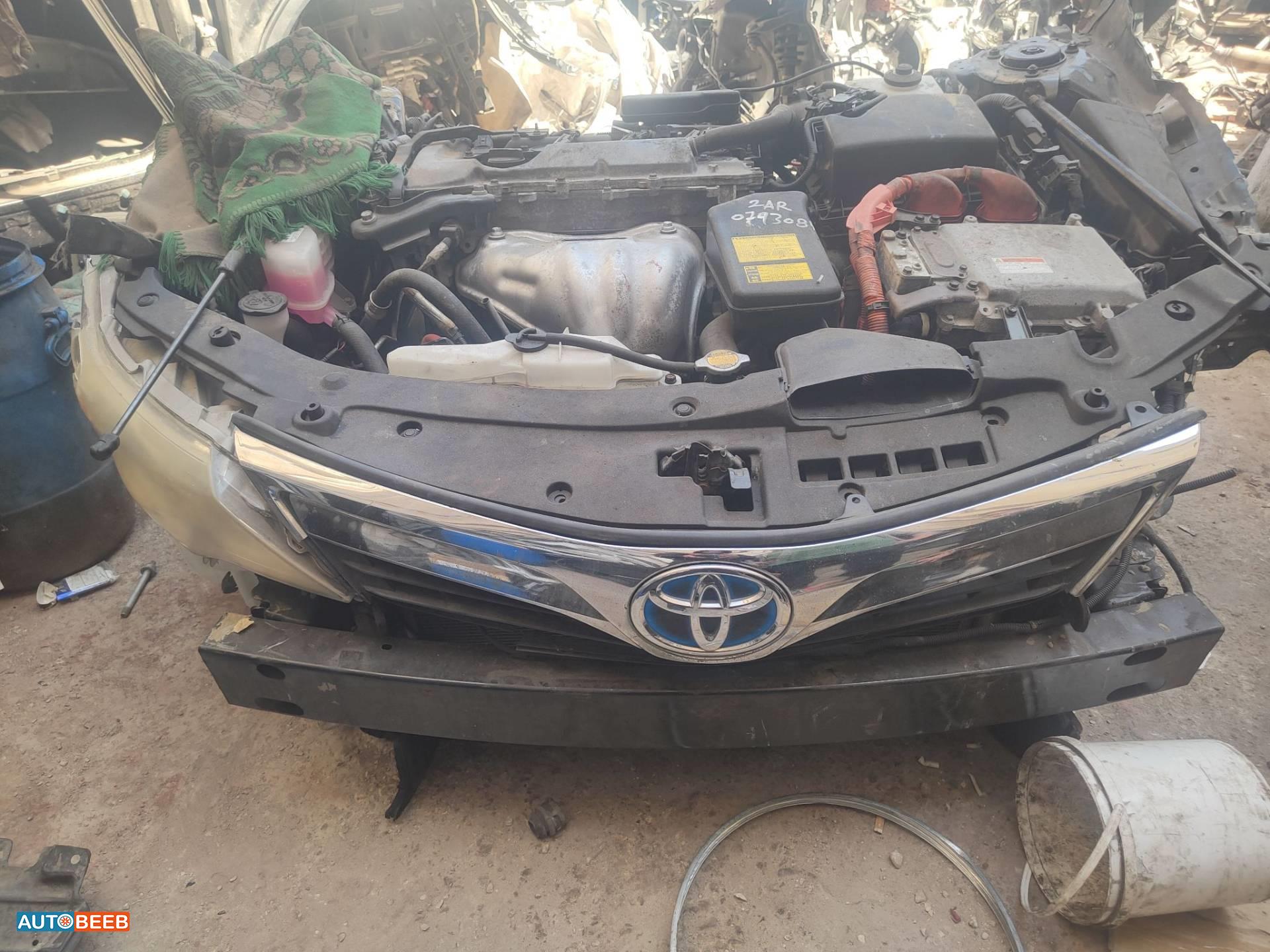 Body  Front clip Toyota Camry