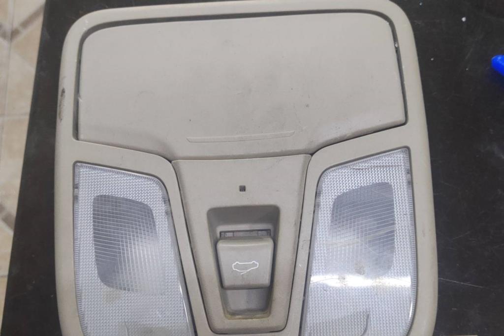 ضوء غرفه هيونداي سوناتا 2011 2012