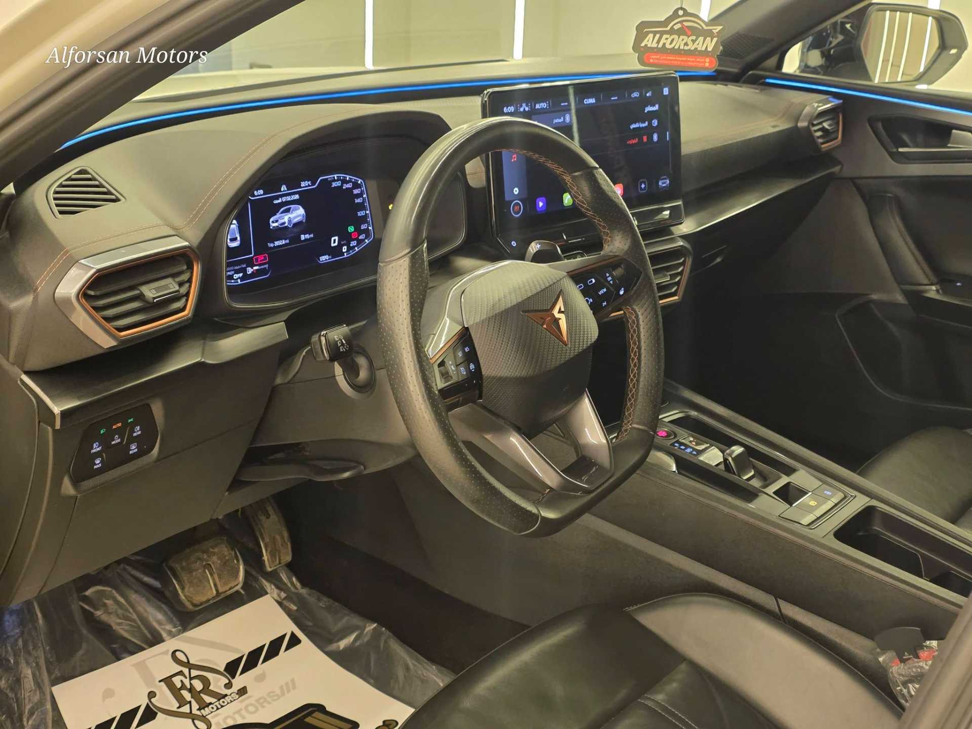 كوبرا ليون 2024