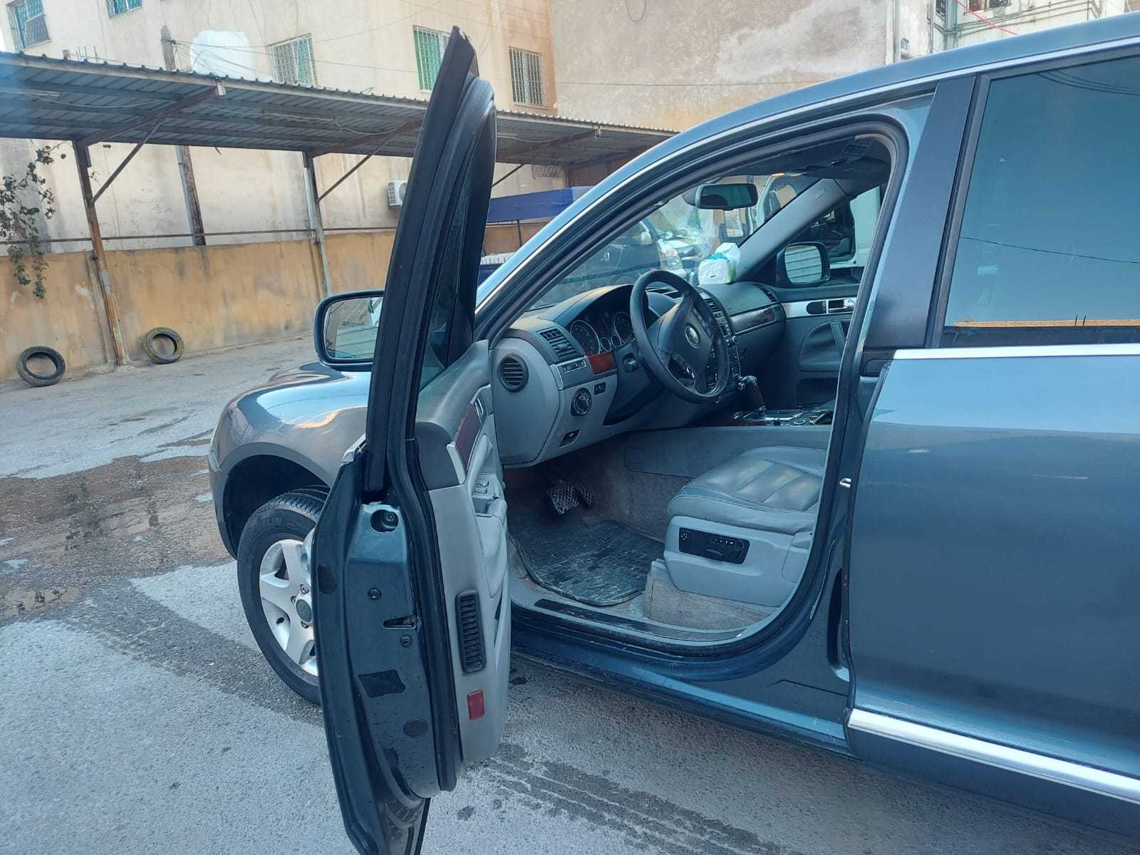 فولكس فاجن طوارق 2006