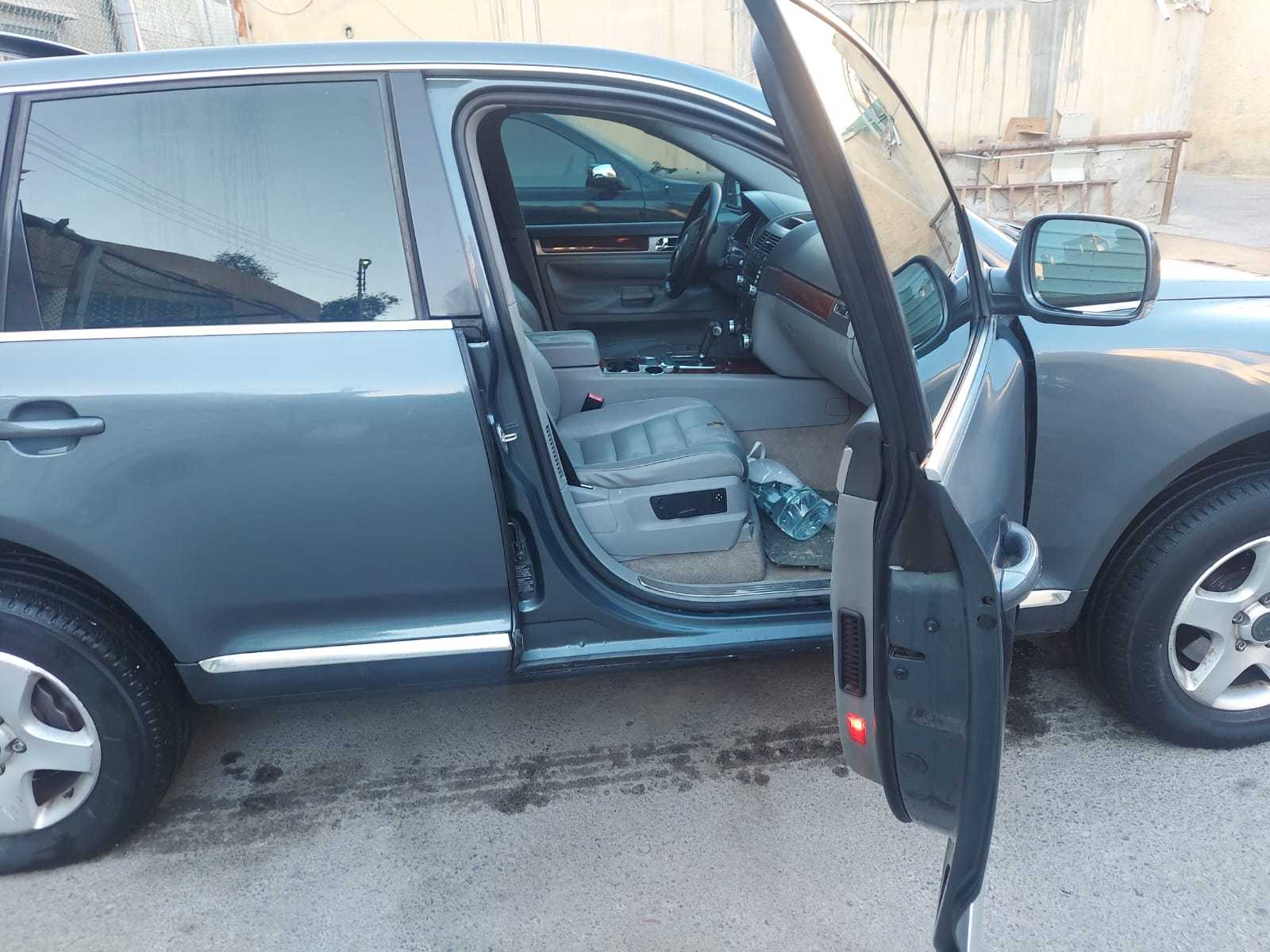 فولكس فاجن طوارق 2006