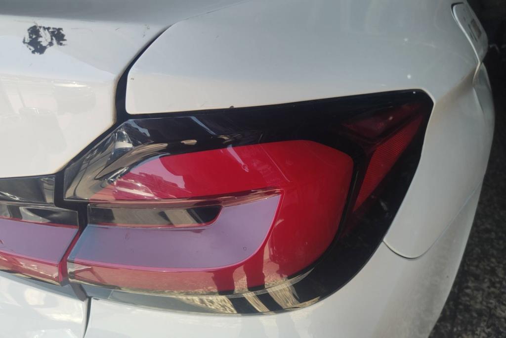 ضوء خلفي يمين بي ام دبليو g30 2018 2019