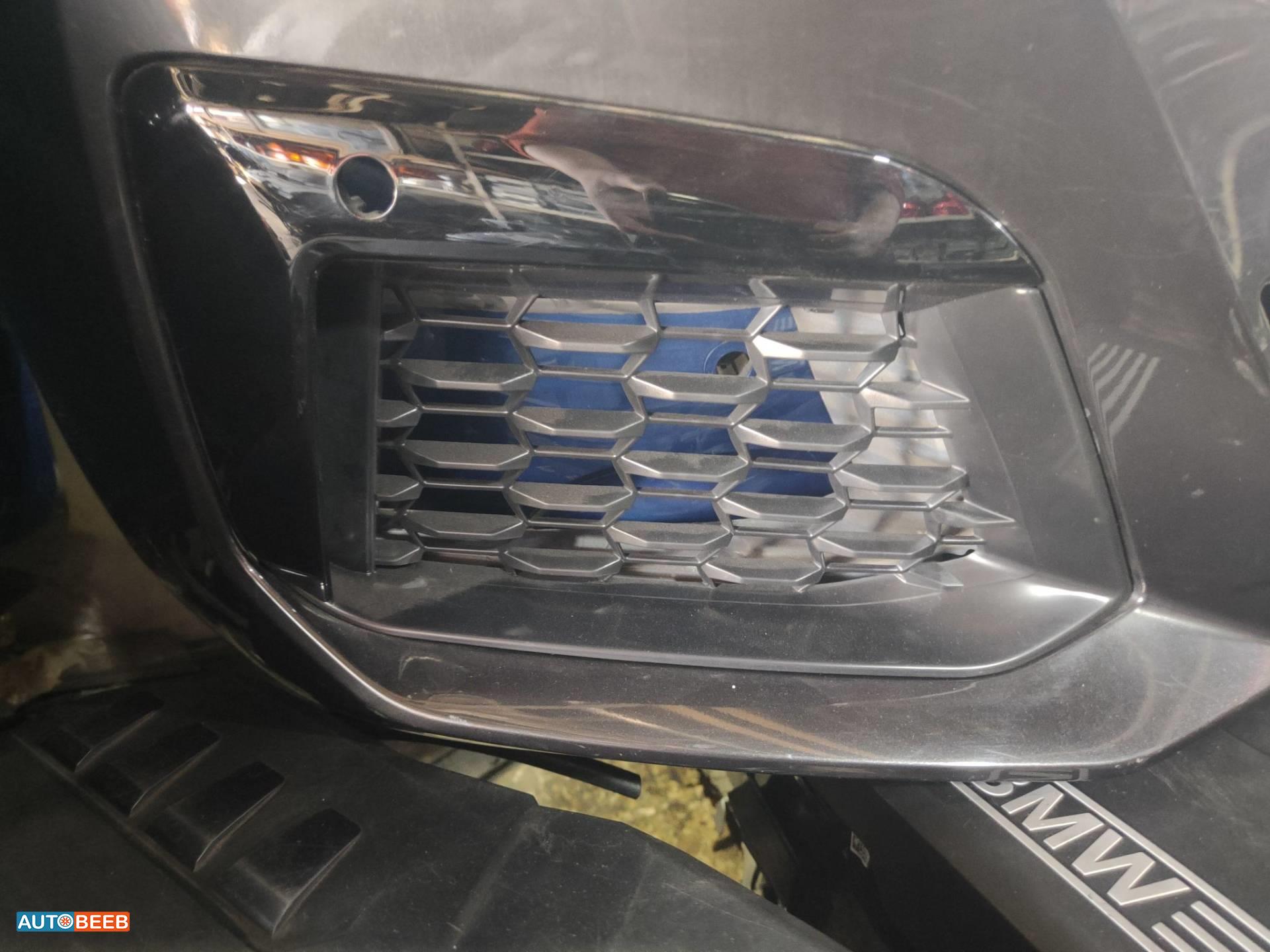 تسكيرة طمبون امامي يمين بي ام دبليو 530 2022 2023