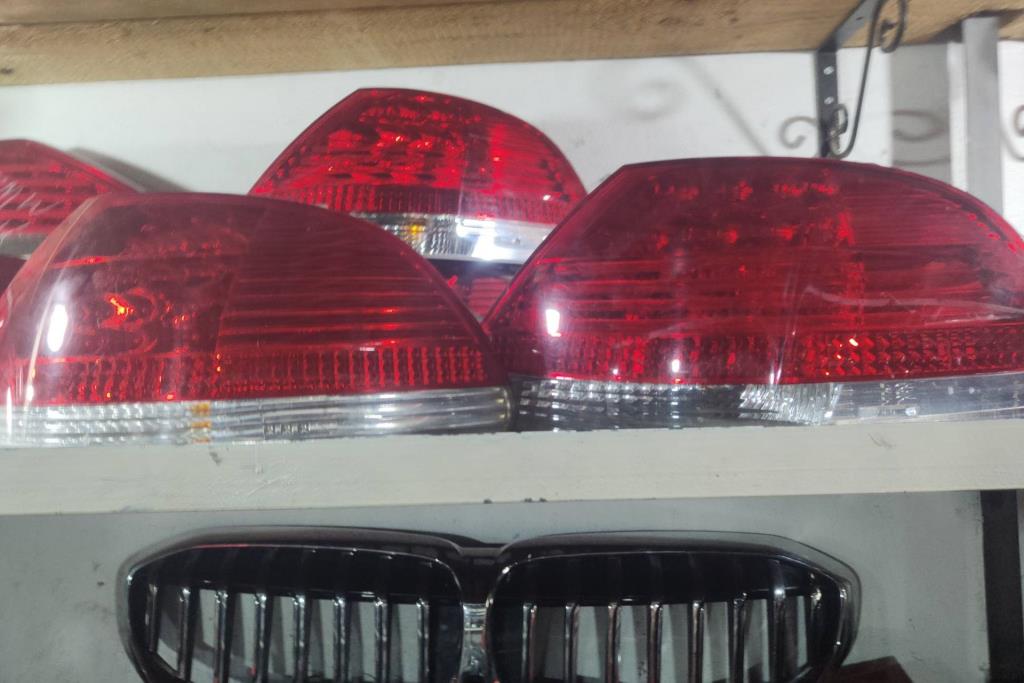 ضوء خلفي يمين شمال بي ام دبليو 730 2004 2005