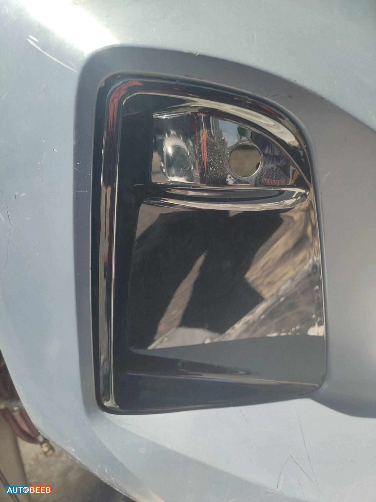 تسكيرة طمبون امامي يمين بي ام دبليو i3 2023 2024