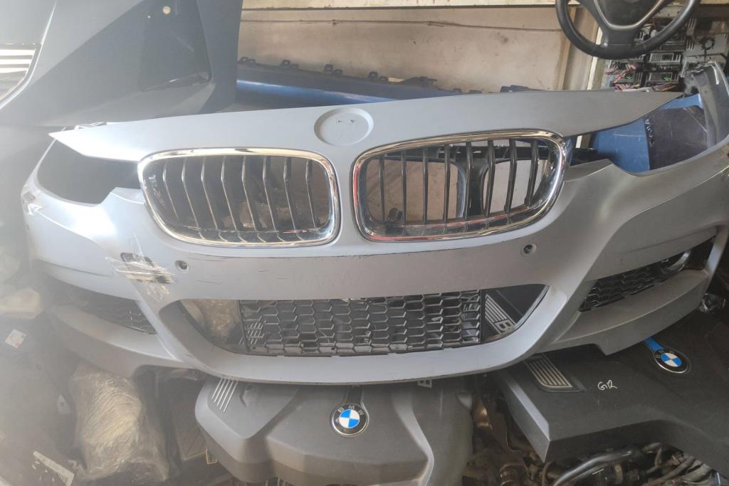 طمبون امامي بي ام دبليو f30 2017 2018