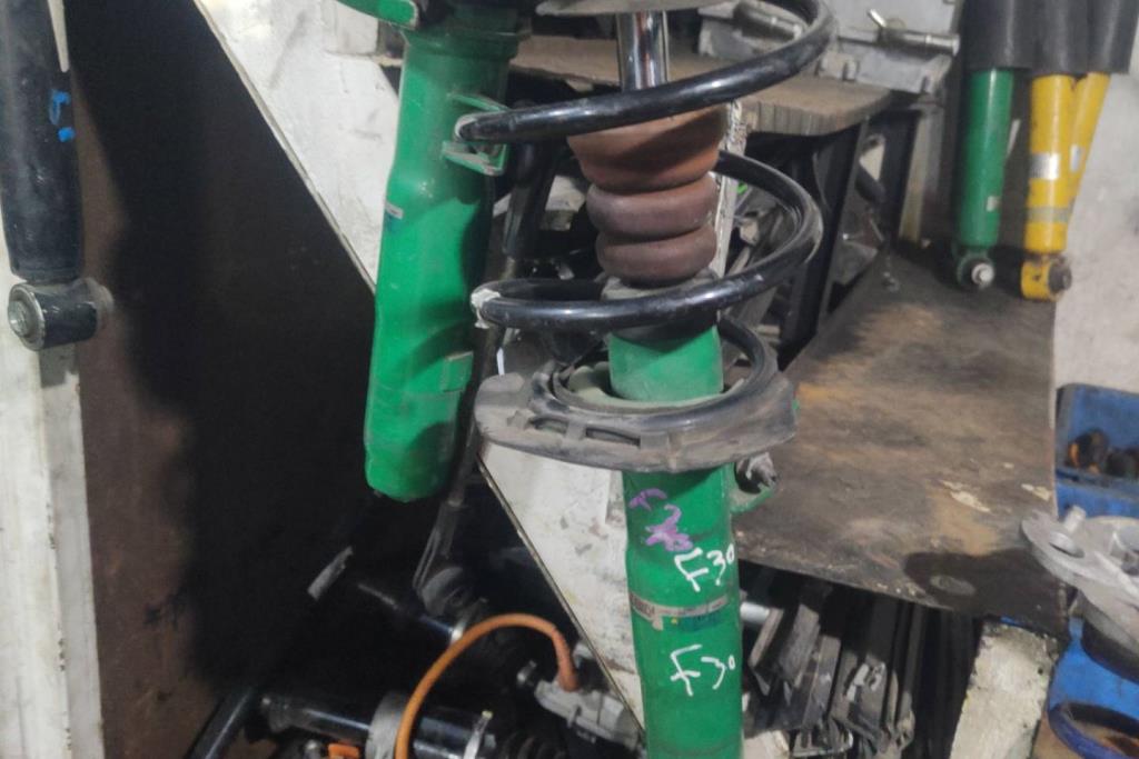 صنوبرص أمامي بي ام دبليو f30 2016 2017 2018