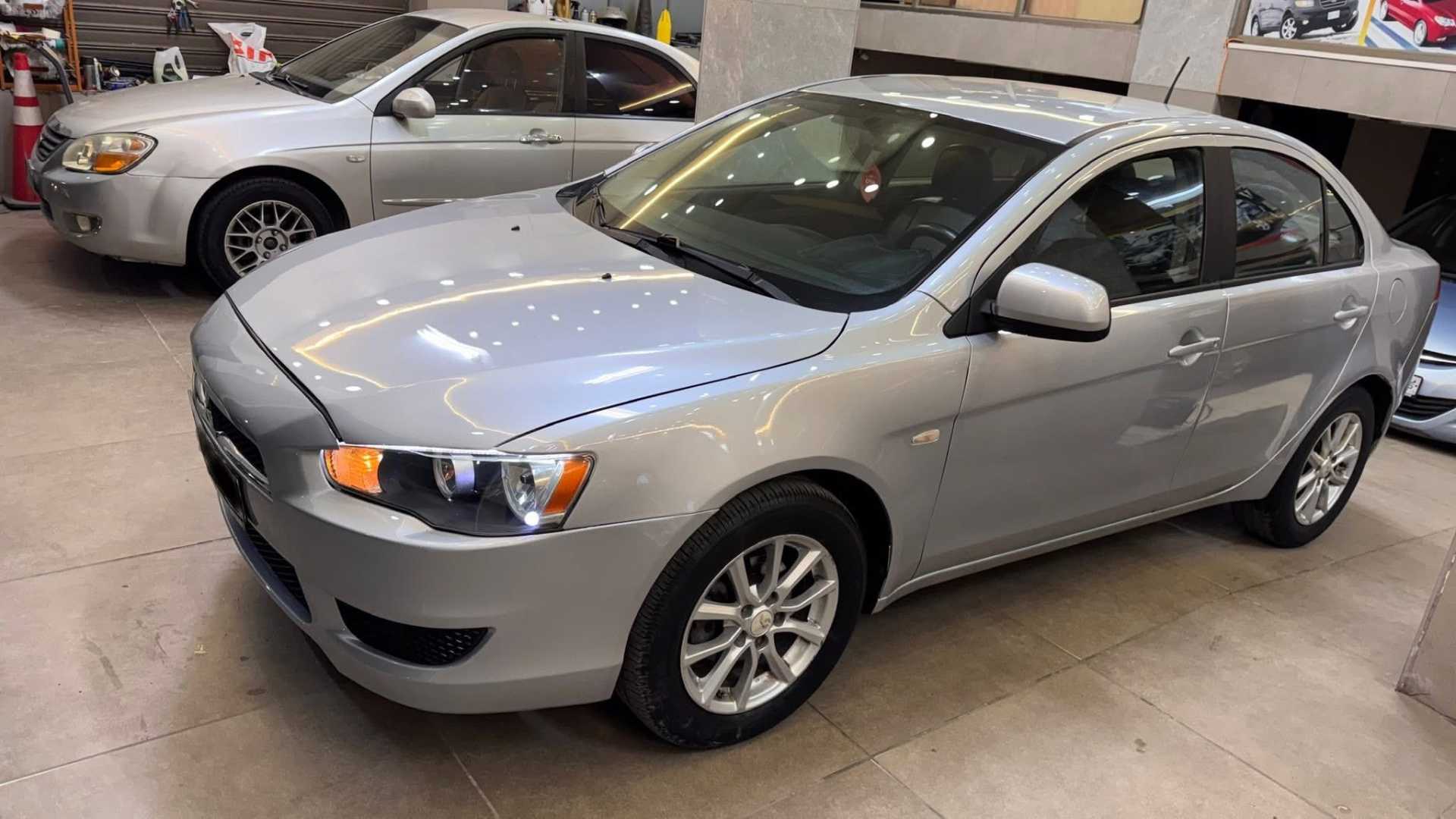 ميتسوبيشي لانسر 2011