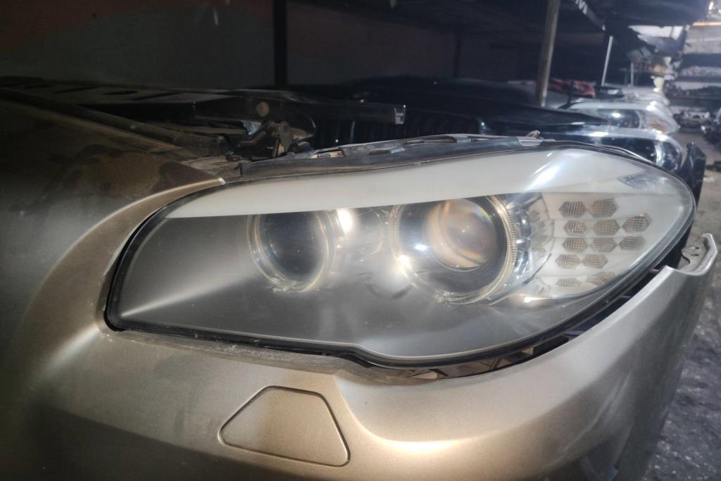 ضوء امامي شمال بي ام دبليو f10 2010 2011