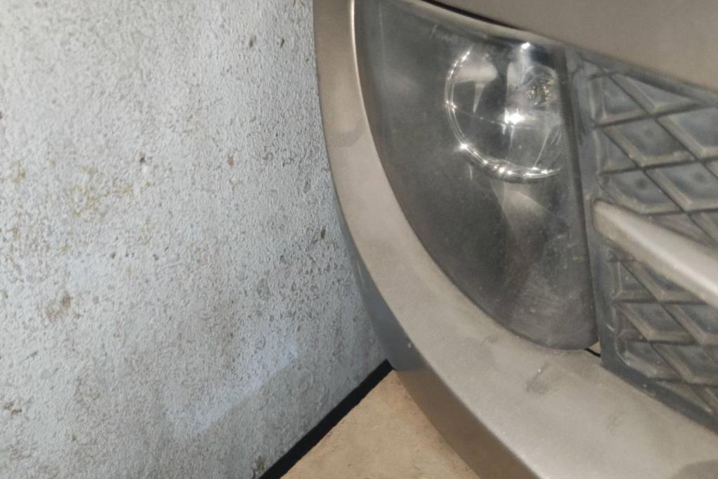 كشاف امامي يمين بي ام دبليو f10 2010 2011