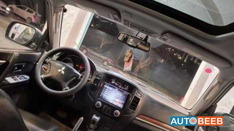 ميتسوبيشي باجيرو 2009