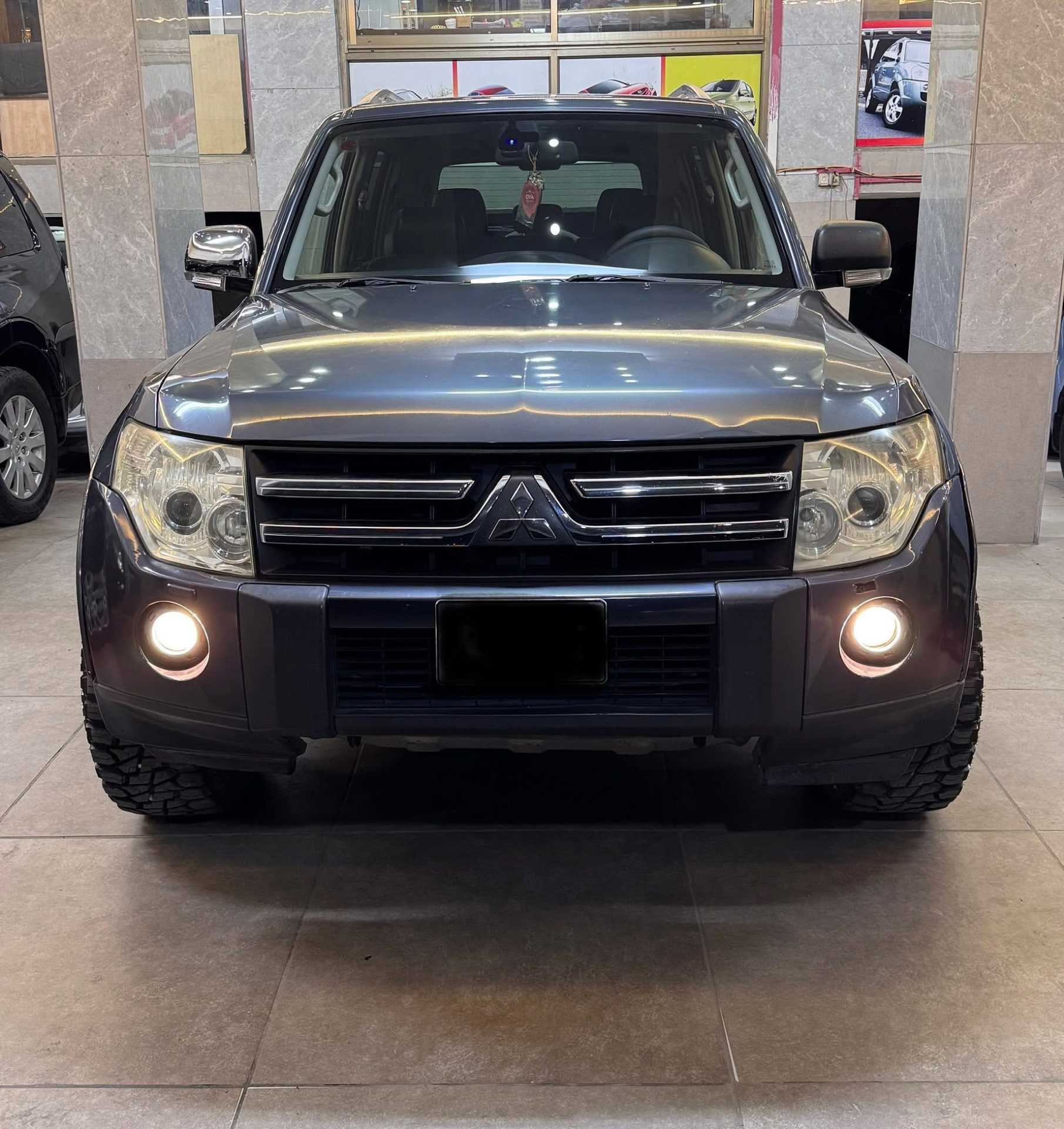 ميتسوبيشي باجيرو 2009