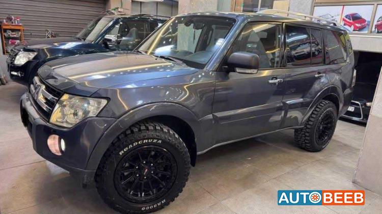 ميتسوبيشي باجيرو 2009