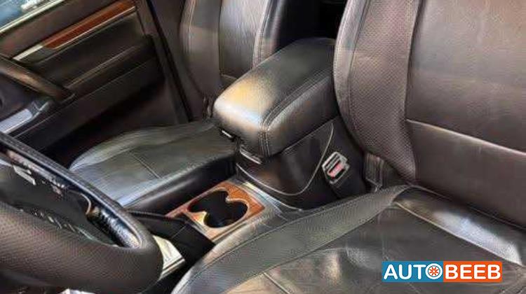 ميتسوبيشي باجيرو 2009