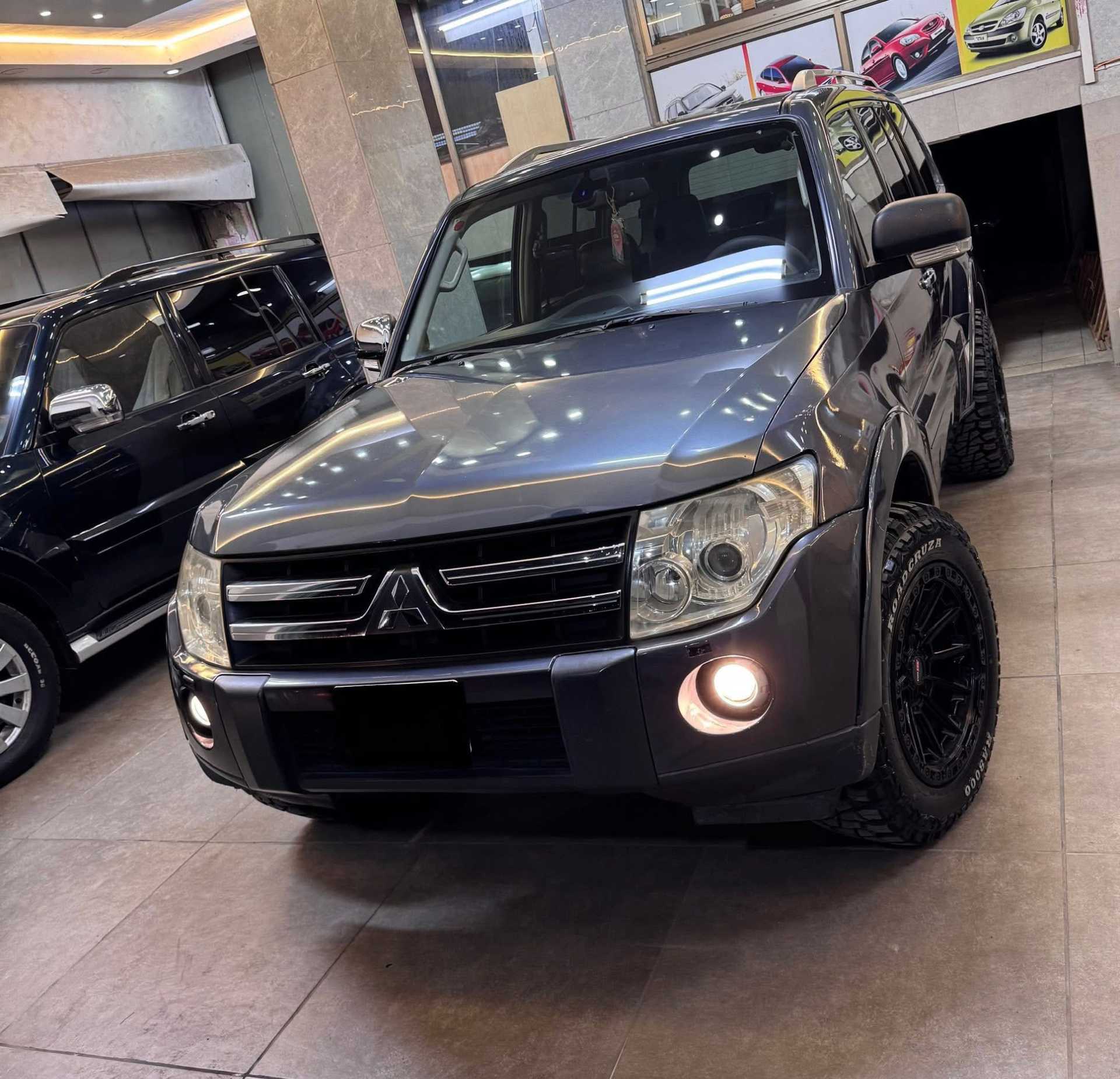 ميتسوبيشي باجيرو 2009