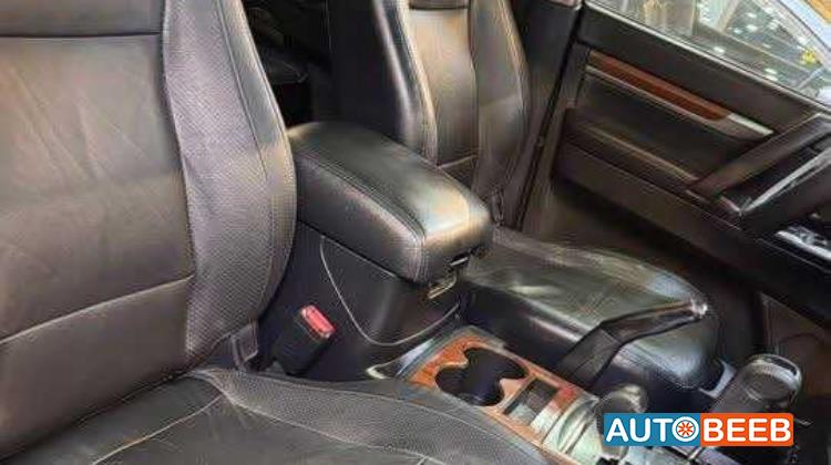 ميتسوبيشي باجيرو 2009