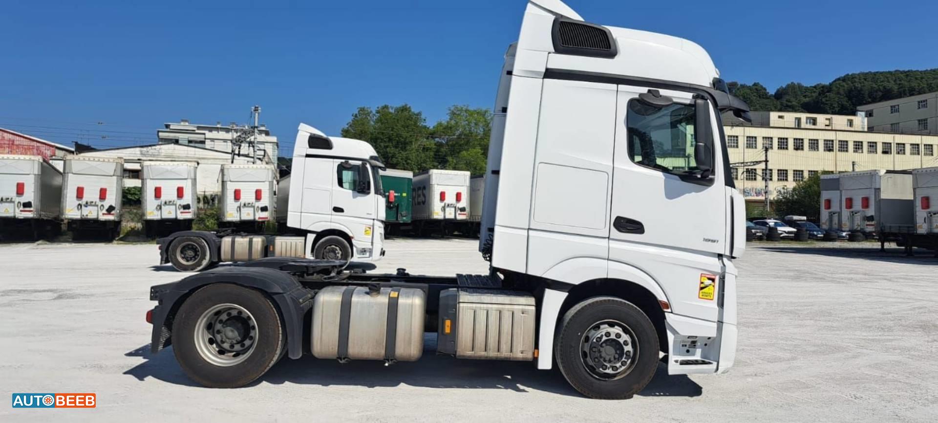 راس تريلا مرسيدس بنز 2021