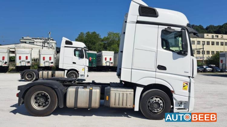 راس تريلا مرسيدس بنز 2021