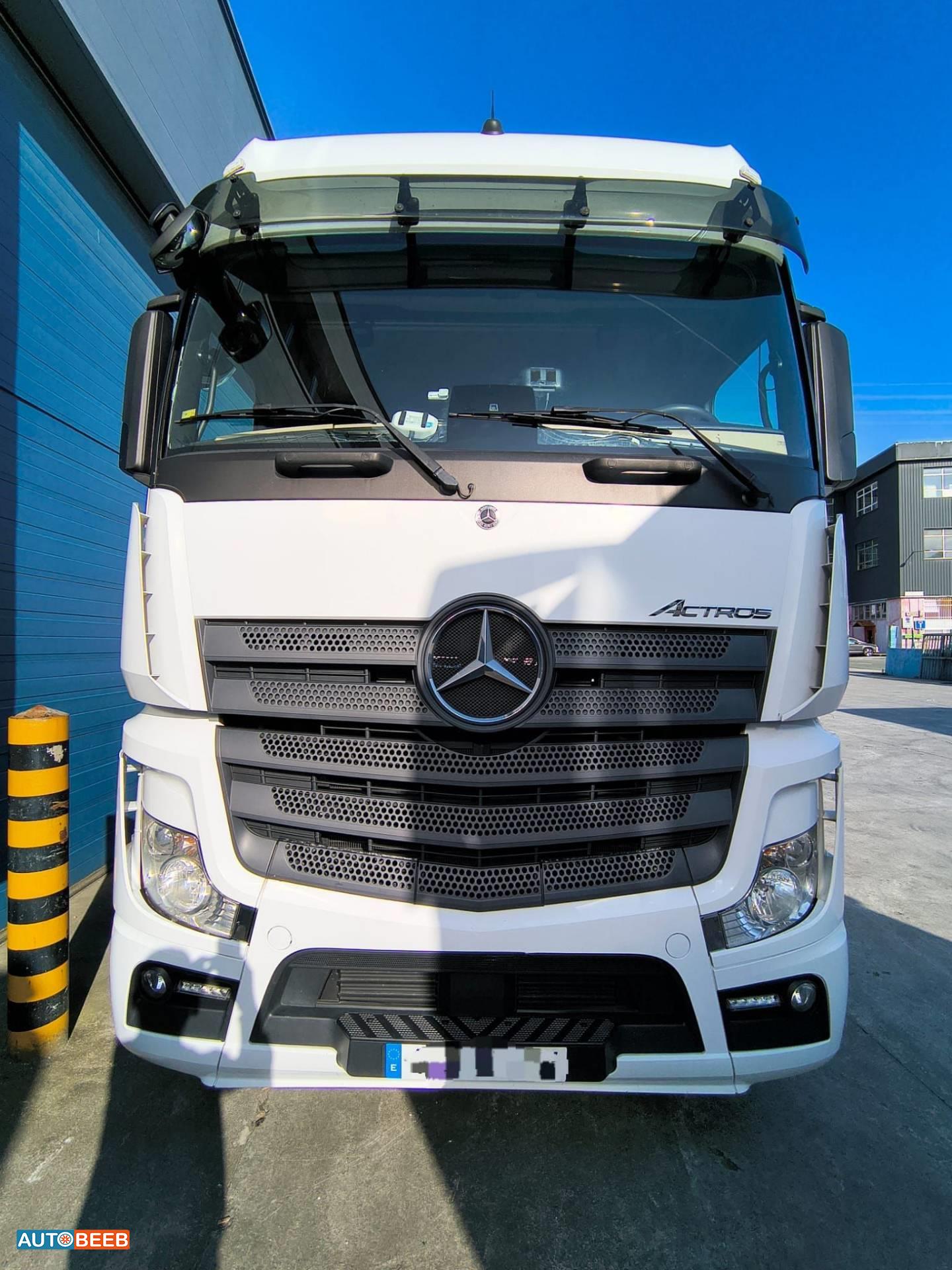 راس تريلا مرسيدس بنز 2021