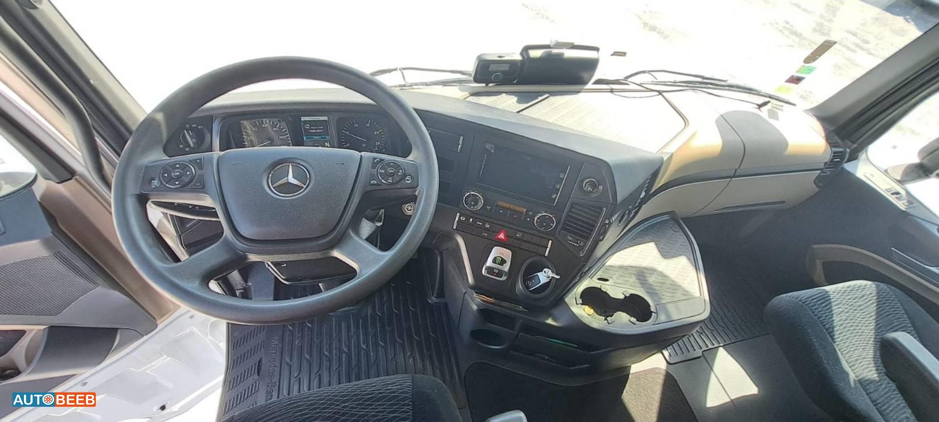 راس تريلا مرسيدس بنز 2021