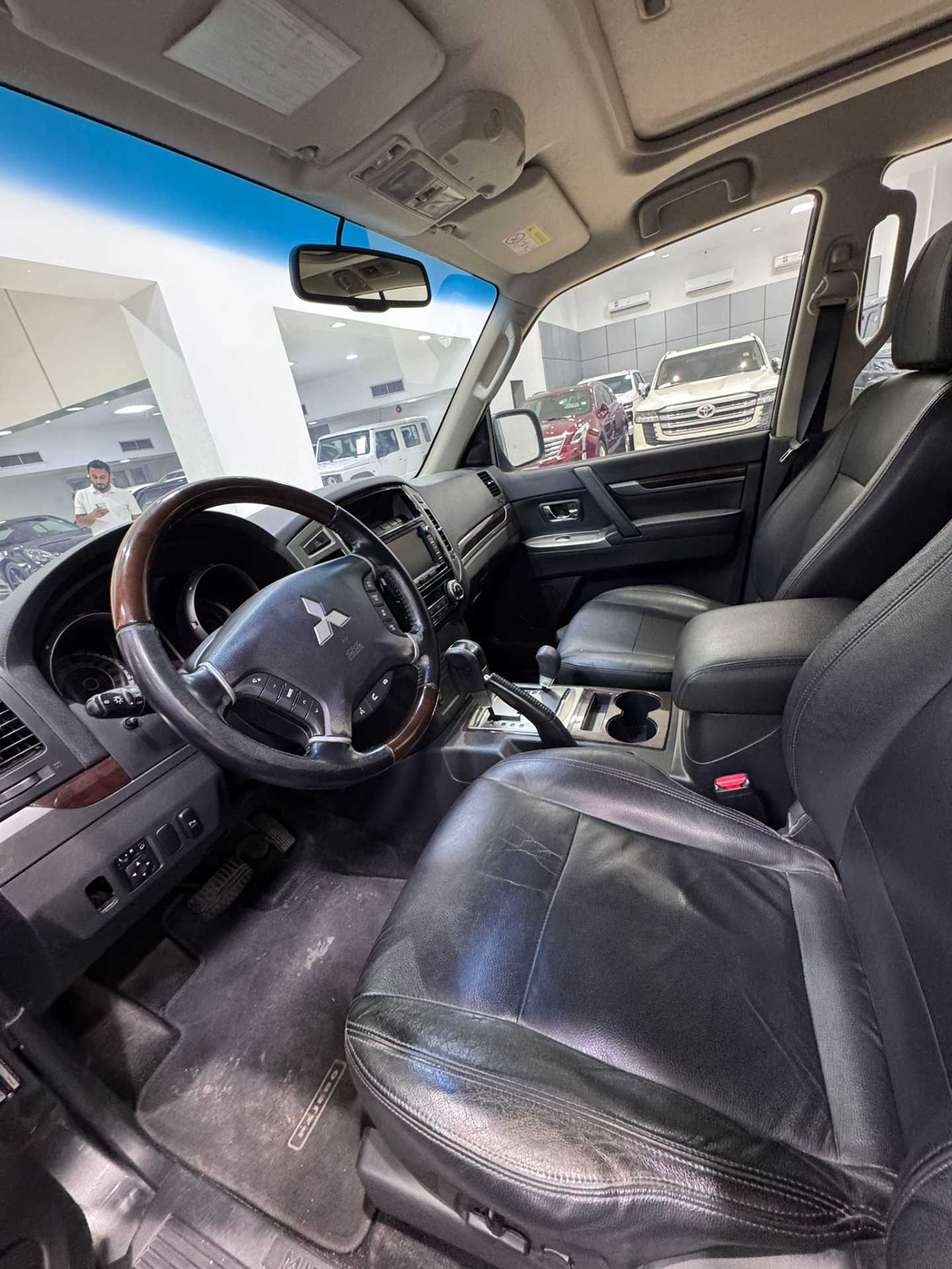 ميتسوبيشي باجيرو 2016