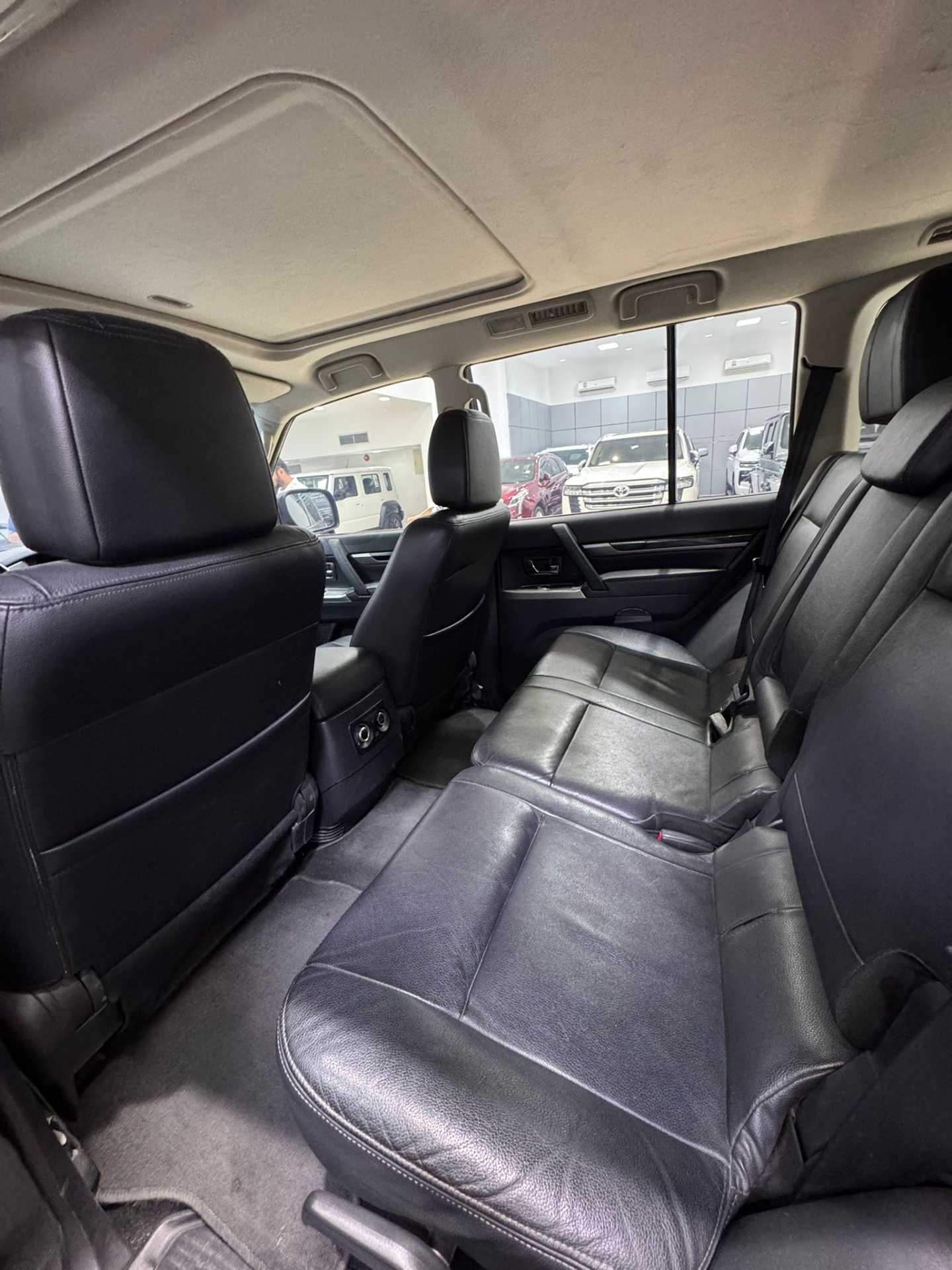 ميتسوبيشي باجيرو 2016