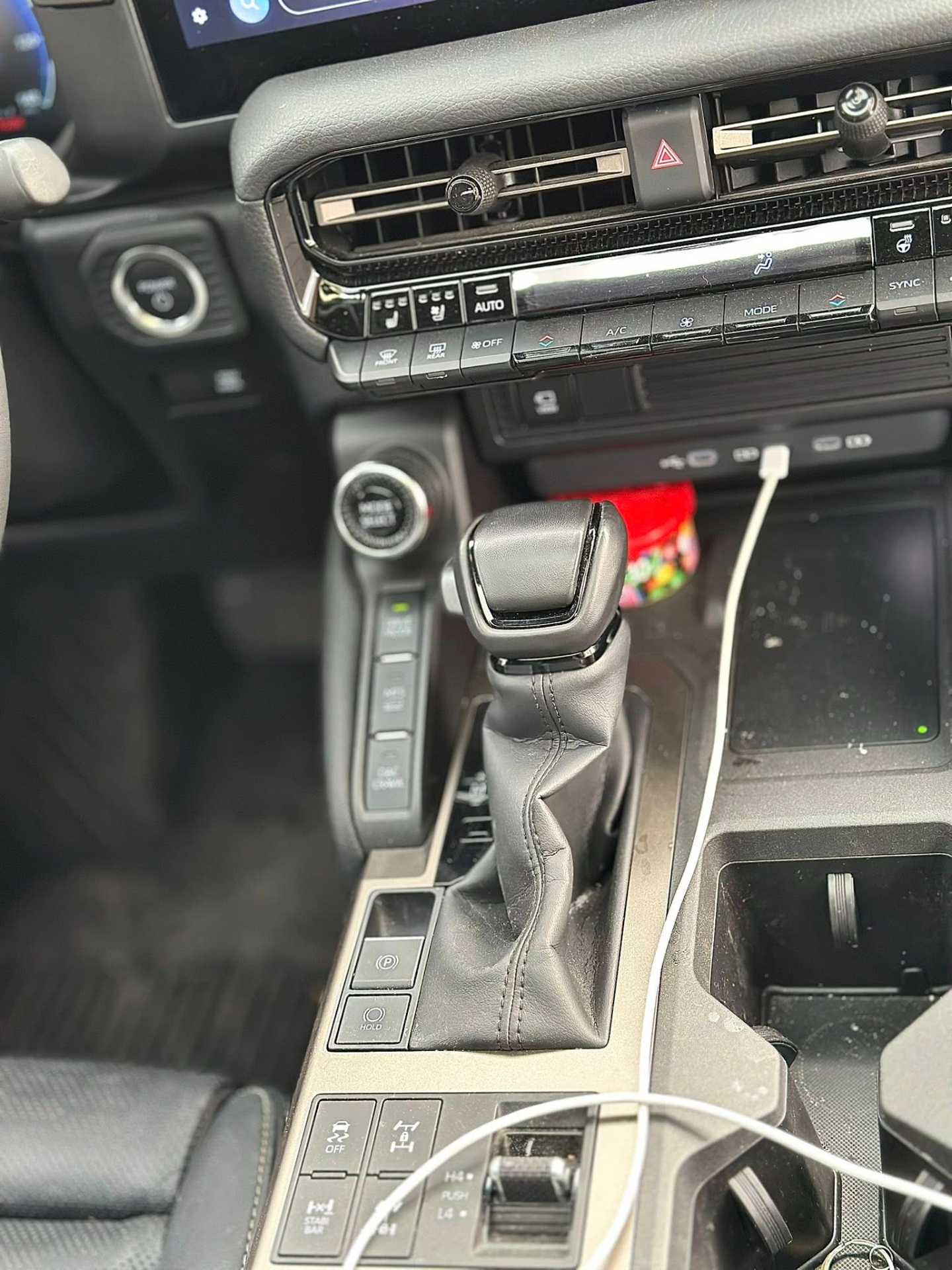 Toyota Land Cruiser 2024