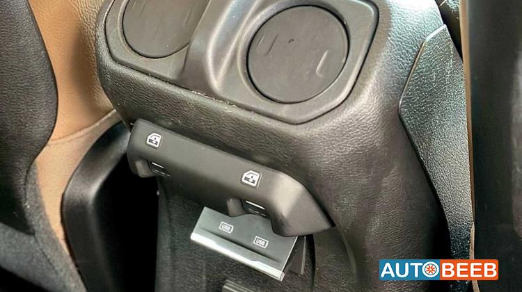 جيب رانجلر 2023