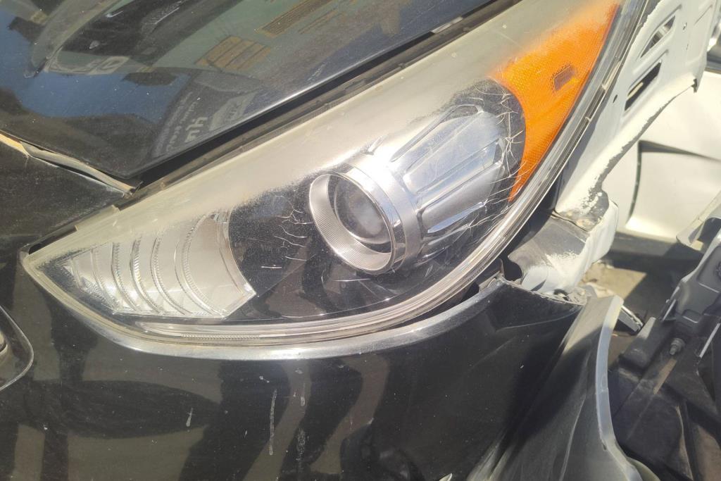 ضوء امامي شمال كيا نيرو هايبرد 2017 2018