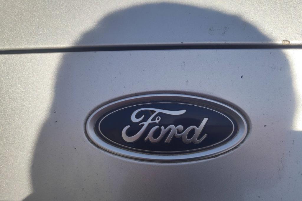 Body  Emblems Ford Fusion