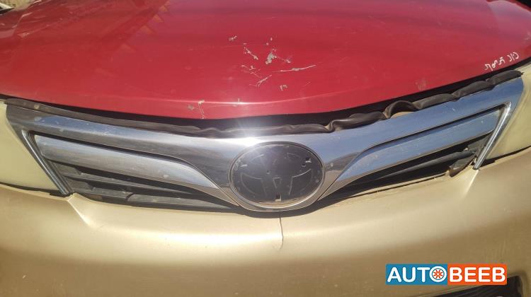 Body  Grilles Toyota Camry