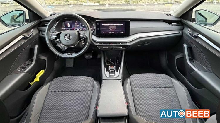 سكودا اوكتافيا 2023