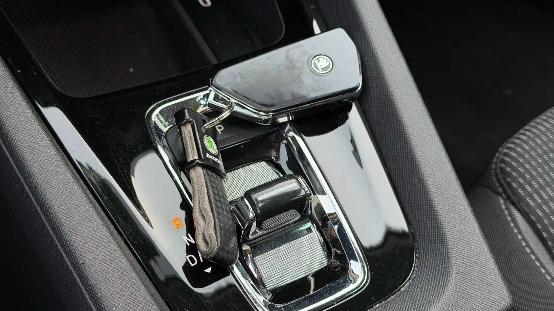 سكودا اوكتافيا 2023