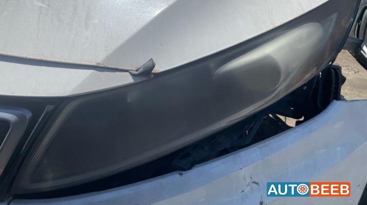 ضوء امامي شمال كيا أوبتيما 2011 2012 2013