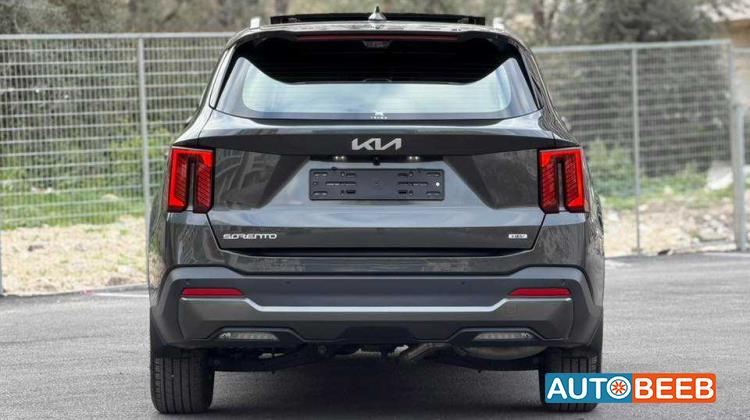 كيا سورينتو 2023