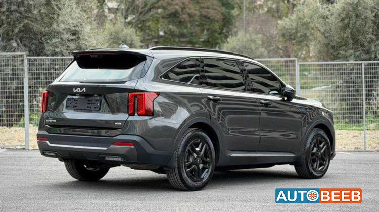 كيا سورينتو 2023